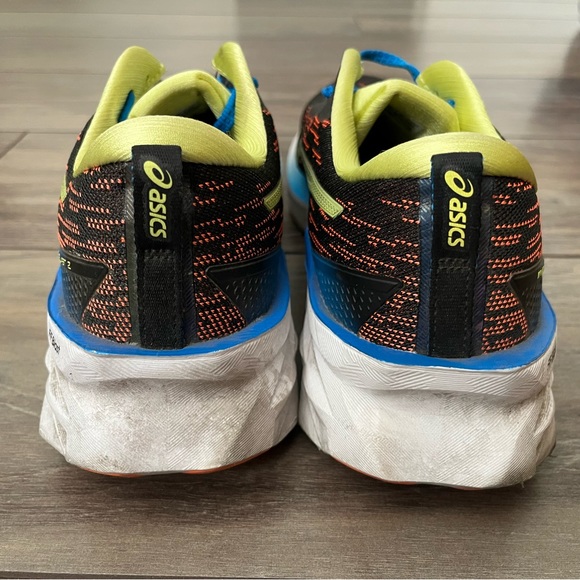 Asics NOVABLAST 2 Running Shoes - Picture 5 of 11